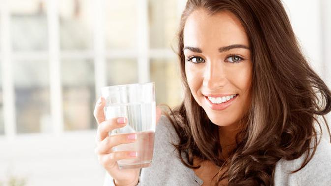 4 Manfaat Minum Air Hangat Dipagi Hari untuk Kesehatan